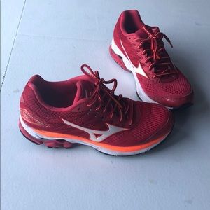 Mizuno Wave Rider Shoes **worn twice